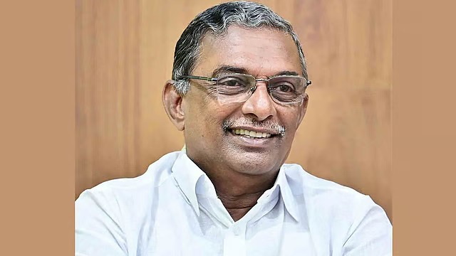 പത്മകുമാറും പുറത്തേക്ക്; സ്വർണ്ണക്കൊള്ള കേസിൽ സ്വാഭാവിക ജാമ്യം