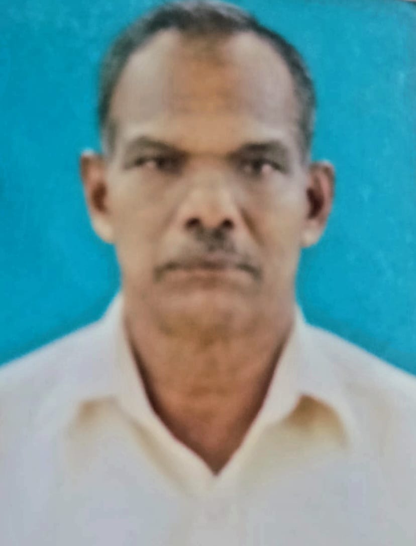 ഡ്രൈവർ ഹൃദ്യയാഘാതം മൂലം മരണപ്പെട്ടു, ലോറി മതിലിൽ ഇടിച്ചു നിന്നു