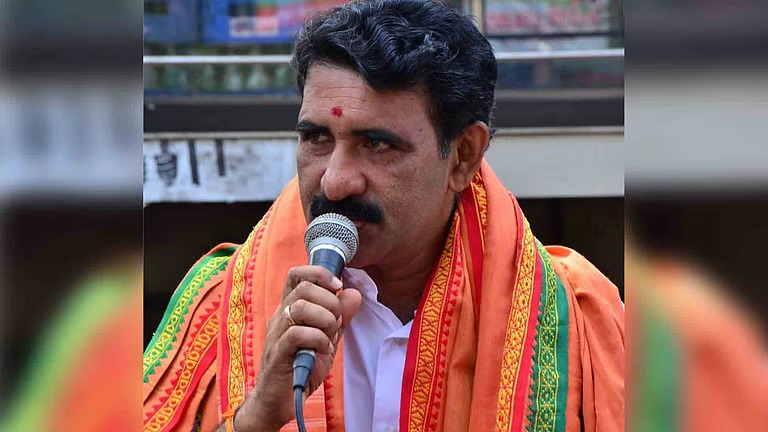 ഗോപാലകൃഷ്ണന്റെ പരാമര്‍ശം ഗൗരവതരം; എന്തു നടപടി സ്വീകരിച്ചെന്ന് ഹൈക്കോടതി