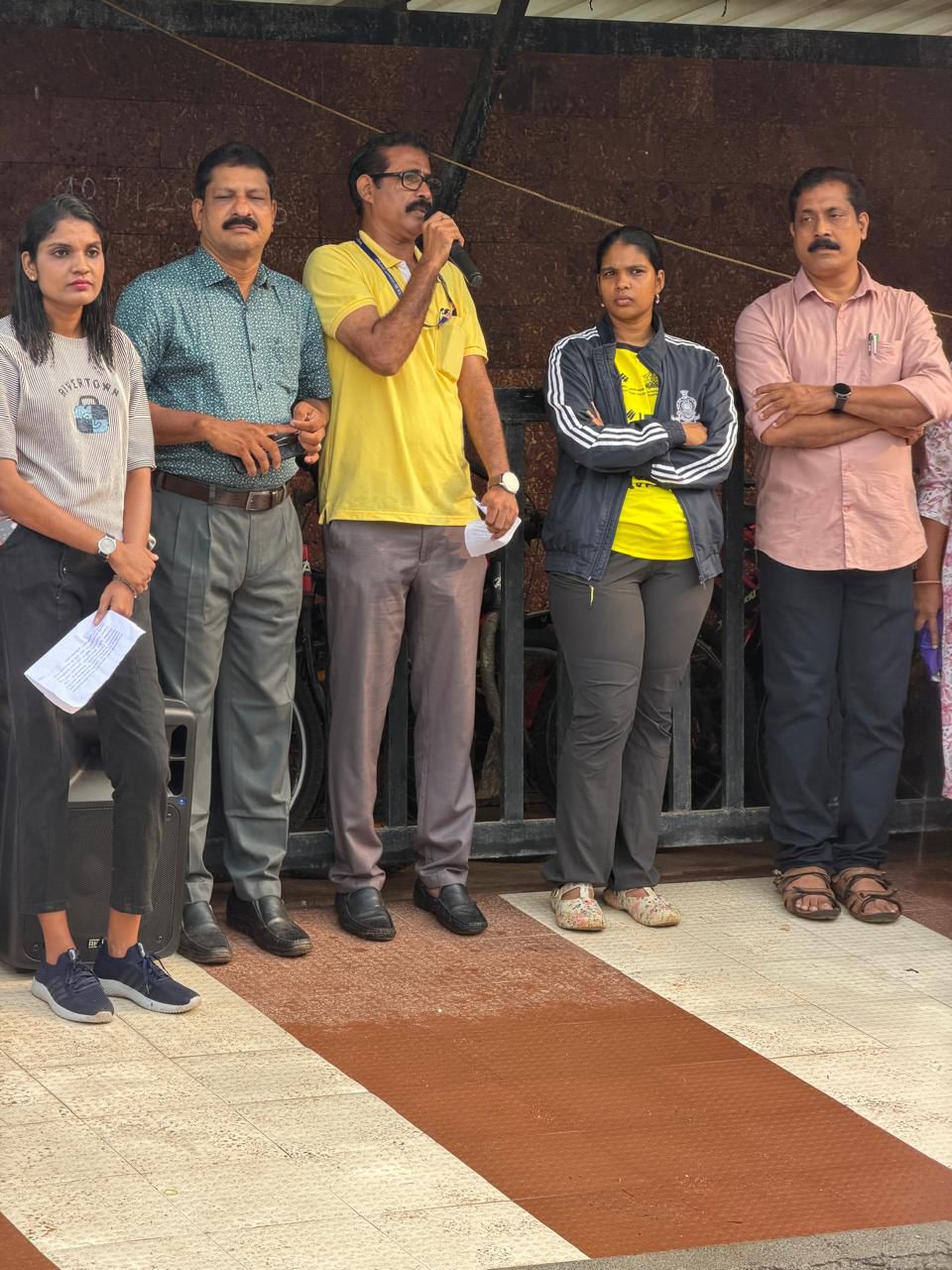 മഴയത്തും  ആവേശം ചോരാതെ തെരഞ്ഞെടുപ്പ് ബോധവത്ക്കരണം മാറാട്  ഗോദീശ്വരം ബീച്ചില്‍ ‘ബീച്ച് റണ്‍ ടോക്ക്’ പരിപാടി സംഘടിപ്പിച്ചു:-