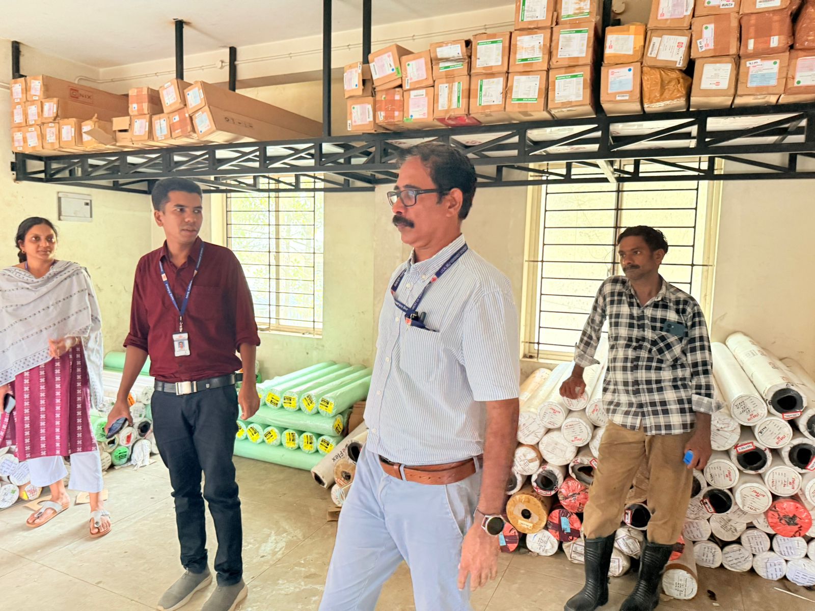 നിരോധിത പ്രിൻ്റ് ഉൽപ്പണങ്ങൾ പിടിച്ചെടുത്തു