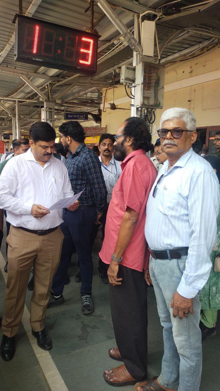 തലശ്ശേരി റെയിൽവേ സ്റ്റേഷൻ ഡിവിഷണൽ റെയിൽവേ മാനേജർ സന്ദർശിച്ചു