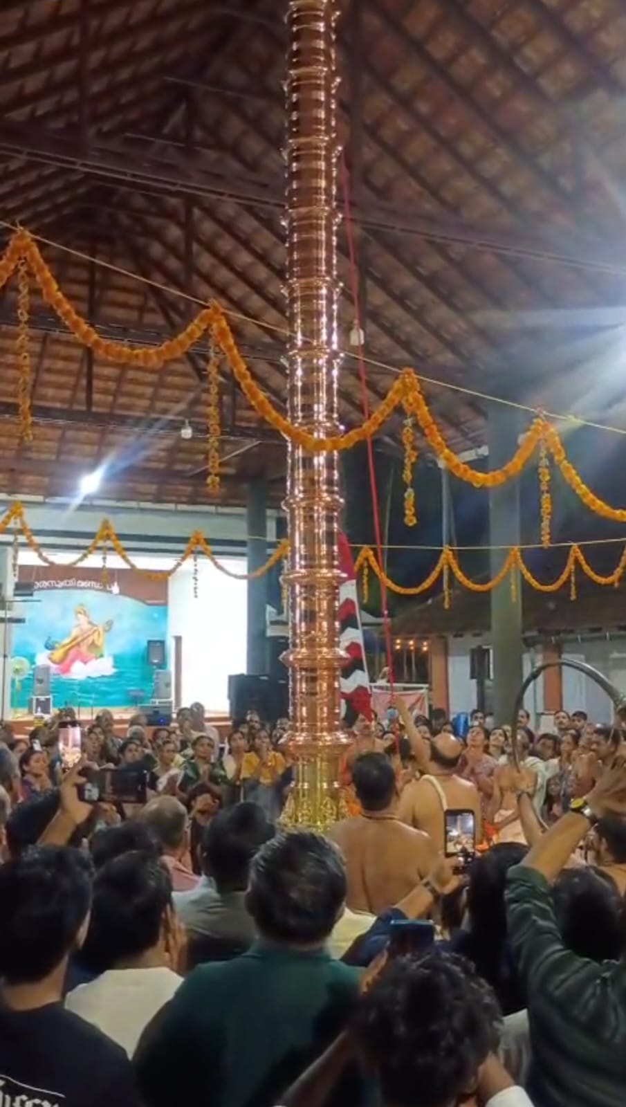 കോടിയേരി തൃക്കൈക്കൽ ശിവക്ഷേത്രം ഉത്സവത്തിന്  കൊടിയേറി.