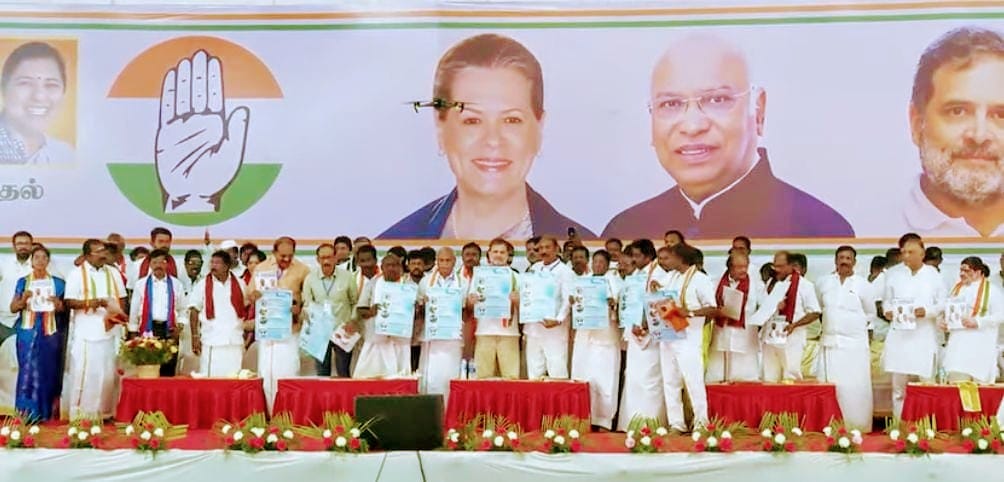 പുതുച്ചേരിയിലും കോൺഗ്രസ്സ് ഗ്യാരണ്ടി.                                                              പുതുച്ചേരിയെ കോർപ്പറേറ്റുകൾക്ക് വിൽപ്പന നടത്താൻ അനുവദിക്കില്ല: രാഹുൽ ഗാന്ധി