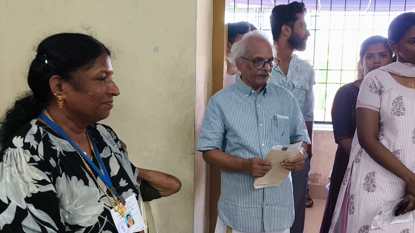 *വോട്ട് എല്ലാവരുടെയും കടമ: എം. മുകുന്ദൻ*