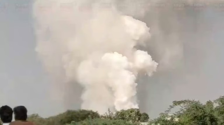 തമിഴ്‌നാട്ടില്‍ പടക്കനിര്‍മ്മാണ ശാലയില്‍ സ്‌ഫോടനം, 25 പേര്‍ മരിച്ചു; നിരവധിപ്പേര്‍ക്ക് ഗുരുതര പരിക്ക്