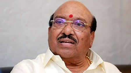 കെസി അതികായന്‍, തെരഞ്ഞെടുപ്പ് വിജയത്തിന്റെ ശില്‍പ്പി, സതീശന്‍ നല്ല പ്രതിപക്ഷ നേതാവ്; പുകഴ്ത്തി വെള്ളാപ്പള്ളി