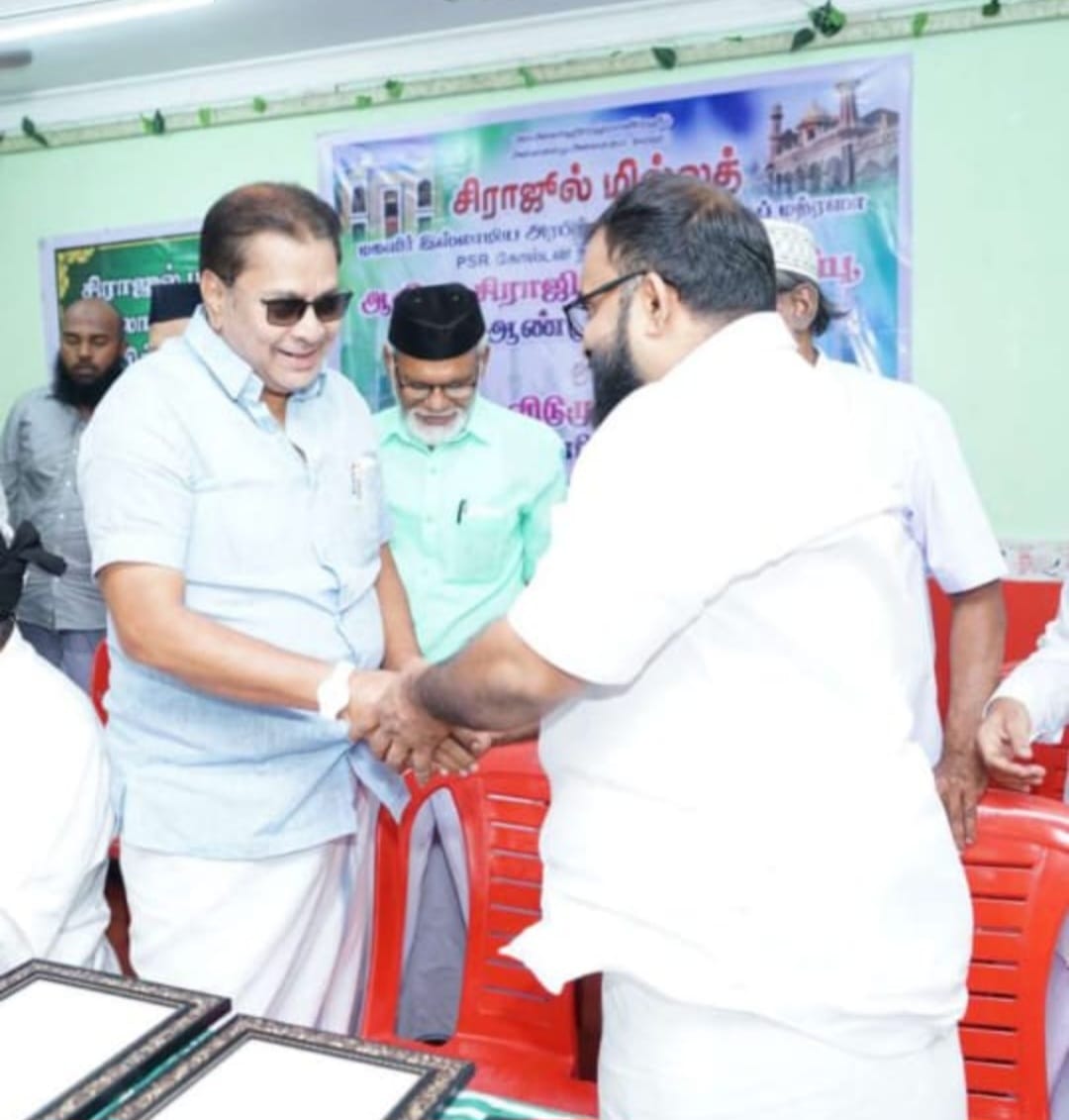 ​വിദ്യാർത്ഥികളുടെ ഭാഷാ പഠനാവകാശം സംരക്ഷിക്കപ്പെടണം പ്രതിപക്ഷ നേതാവ് എ.എം.എച്ച് നാജിമുമായി IUML നേതാക്കൾ കൂടിക്കാഴ്ച നടത്തി