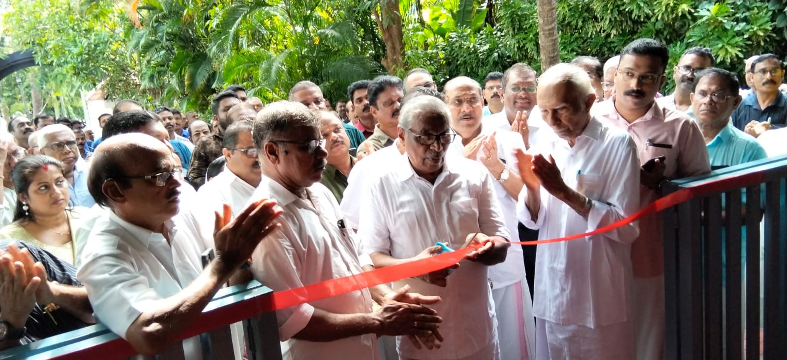 എം.എൽ.എ ഓഫീസ് മാഹിയിൽ പ്രവർത്തനം ആരംഭിച്ചു