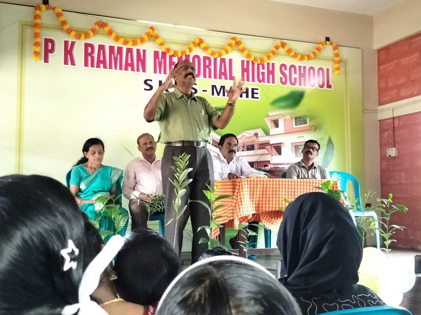 മാഹി പി.കെ. രാമൻ മെമ്മോറിയൽ ഹൈ സ്ക്കൂളിൽ ലോക പരിസ്ഥിതി ദിനം ആചരിച്ചു