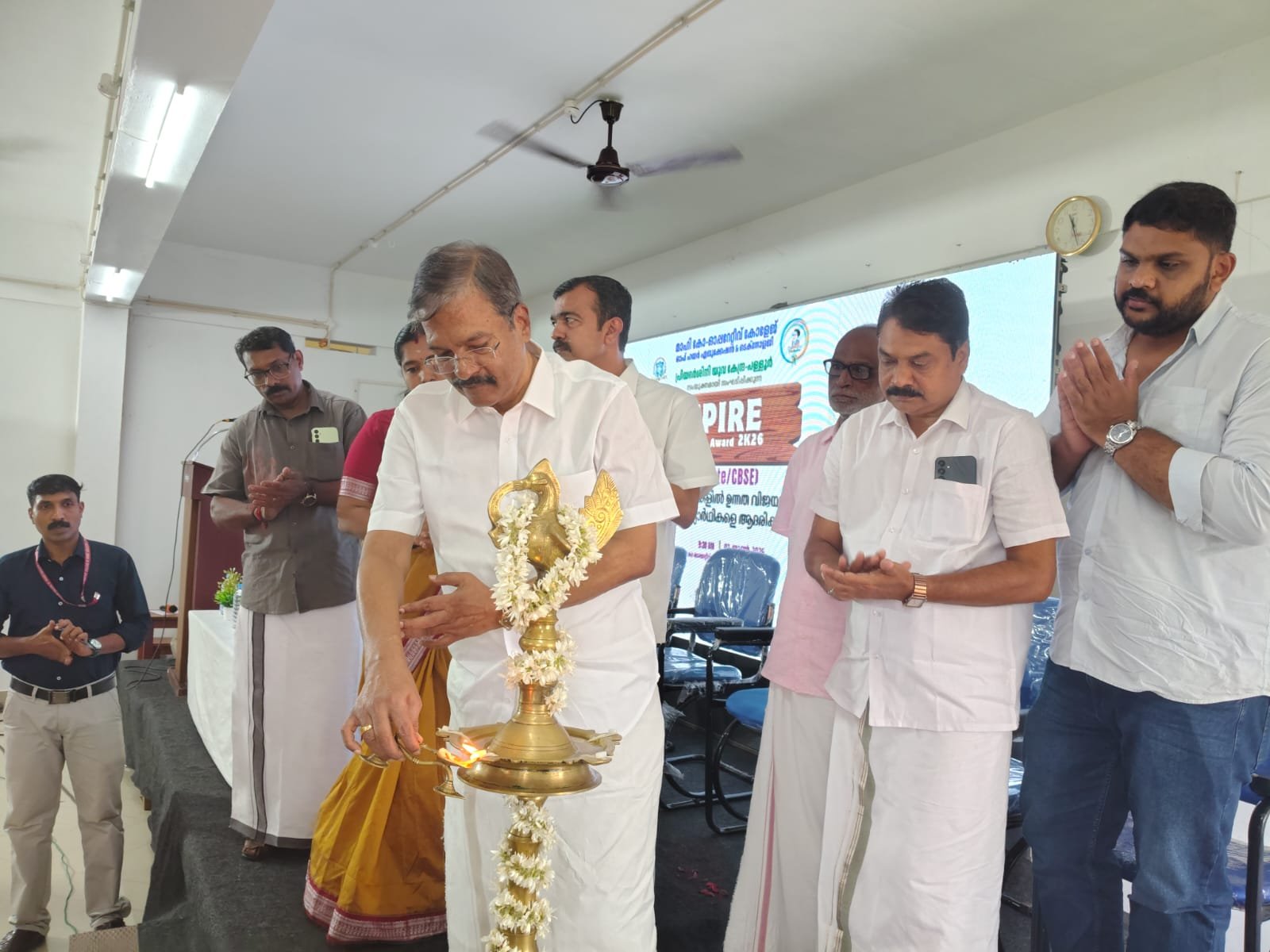 *ആസ്പയർ എക്സലൻസ് അവാർഡ്: വിജയികളെ അനുമോദിച്ചു*
