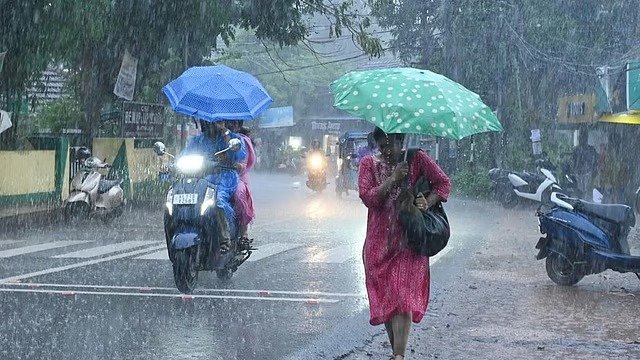 നാളെ മുതല്‍ സംസ്ഥാനത്ത് മഴ കനക്കും; രണ്ടിടത്ത് ഓറഞ്ച് അലര്‍ട്ട്; 9 ജില്ലകളില്‍ യെല്ലോ