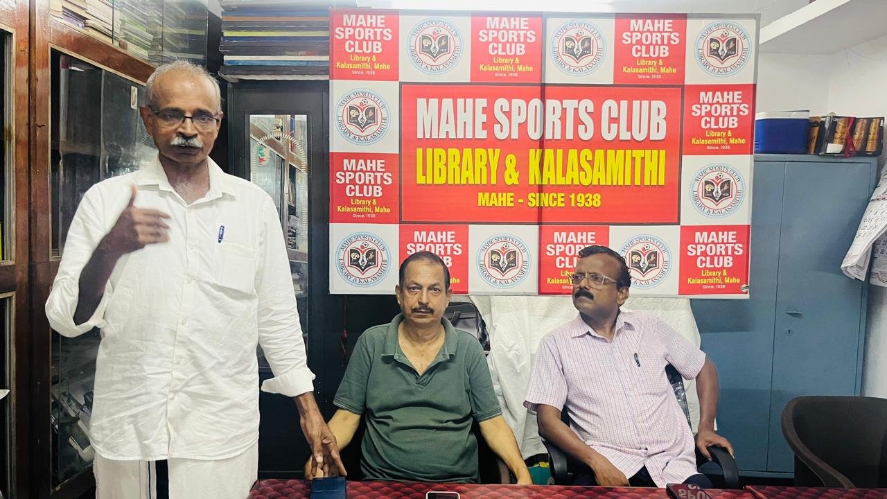 ഒ.പി.രാഘവൻ - മയ്യഴി സ്വാതന്ത്ര്യത്തിനു മുൻപും പിൻപും പോരാടിയ ആതുര സേവന രംഘത്തെ ഉത്തമ കമ്യൂണിസ്റ്റ് .