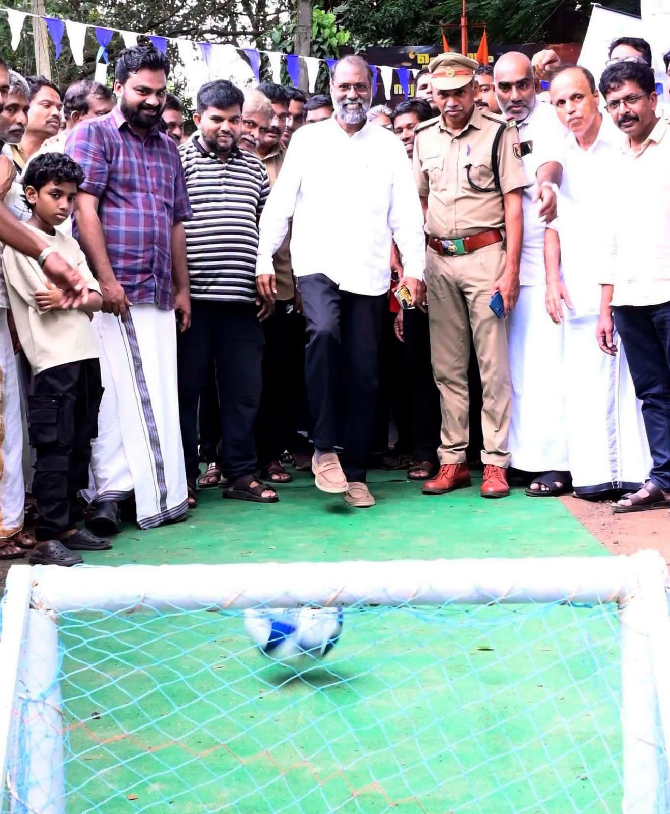 ലഹരിക്കെതിരെ ഗോളടിച്ച് കേരള വ്യാപാരി വ്യവസായി ഏകോപന സമിതി അഴിയൂർ ചുങ്കം യൂണിറ്റ്