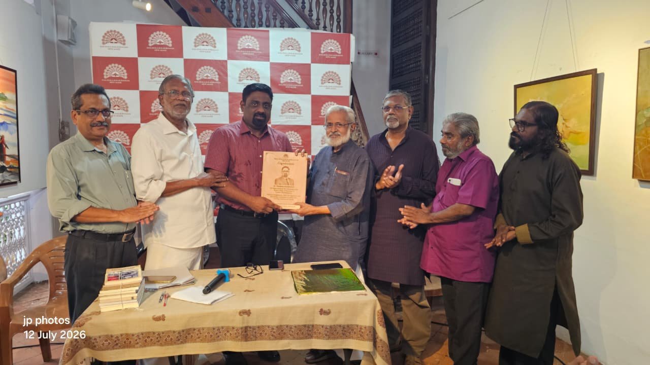 ഡോ: സന്ദീപ് ശ്രീധരനെ കലാഗ്രാമം ആദരിച്ചു