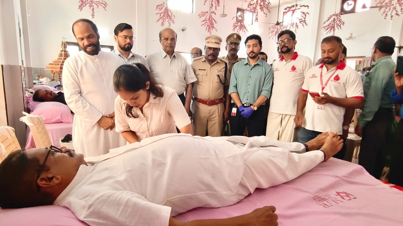 ജന്മദിനത്തിൽ മാതൃകയായി എം.എൽ.എ; രക്തദാന ക്യാമ്പിൽ 76 യൂണിറ്റ് ശേഖരിച്ചു