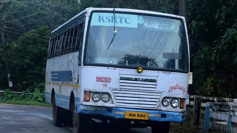 പ്രിയദര്‍ശിനി ബസുകളില്‍ 'സീറോ ടിക്കറ്റ്' തട്ടിപ്പ്: പുരുഷന്മാര്‍ക്ക് സൗജന്യ ടിക്കറ്റ് നല്‍കി തുക തട്ടുന്നതായി പരാതി