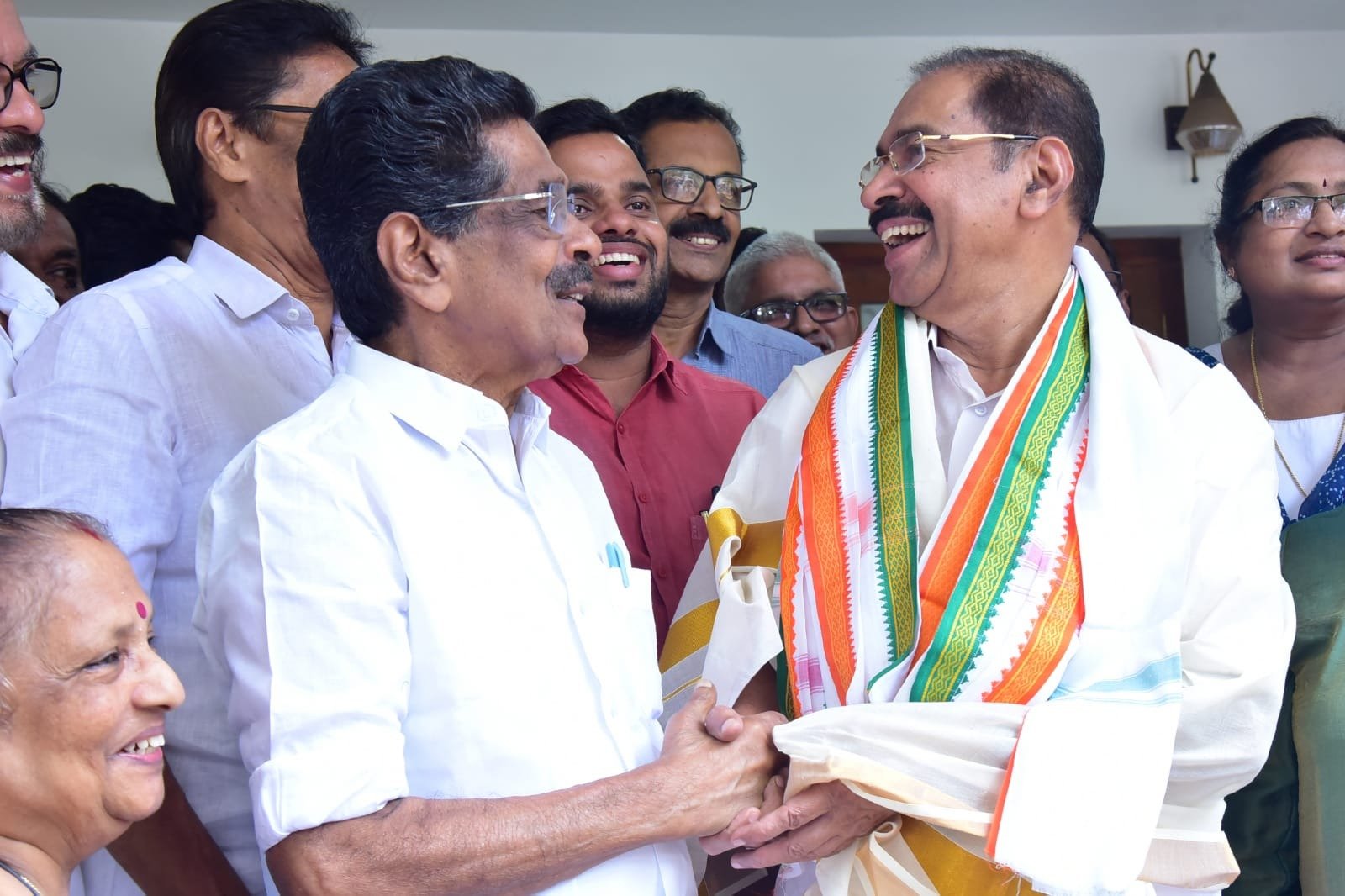 കെ എസ് ഇ.ബി അഴിയൂർ സെക്ഷനിൽ പ്രത്യേക ഫീഡർ അനുവദിക്കും മന്ത്രി സണ്ണി ജോസഫ്