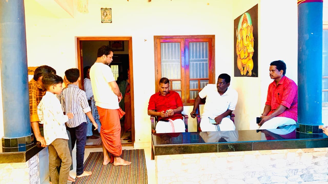 ചൊക്ലി രാമവിലാസം ഹയർ സെക്കൻഡറി സ്കൂളിലെ പ്ലസ് ടു വിദ്യാർത്ഥി കാണാതായ സംഭവത്തിൽ  SIT രൂപീകരിച്ച് സമഗ്ര അന്വേഷണം നടത്തണമെന്നും കൂടുതൽ മേഖലകളിൽ തിരച്ചിൽ നടത്തി കുട്ടിയെ കണ്ടെത്തണമെന്നും പിടിഎ യോഗം ആവശ്യപ്പെട്ടു