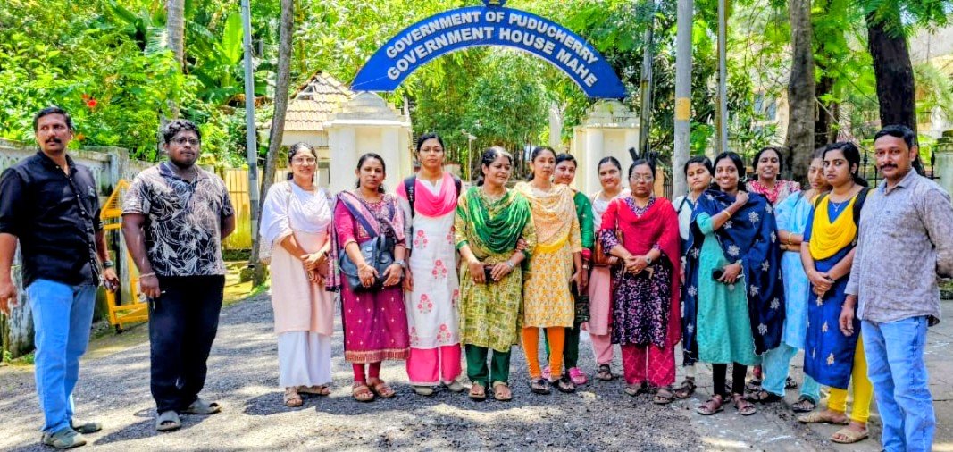 മാഹി പോളിടെക്കനിക്ക്: ശമ്പള കുടിശ്ശികയും പ്രവർത്തി ഉത്തരവും നൽകണമെന്നാവശ്യപ്പെട്ട് ജീവനക്കാർ ഏകദിനസമരം നടത്തി