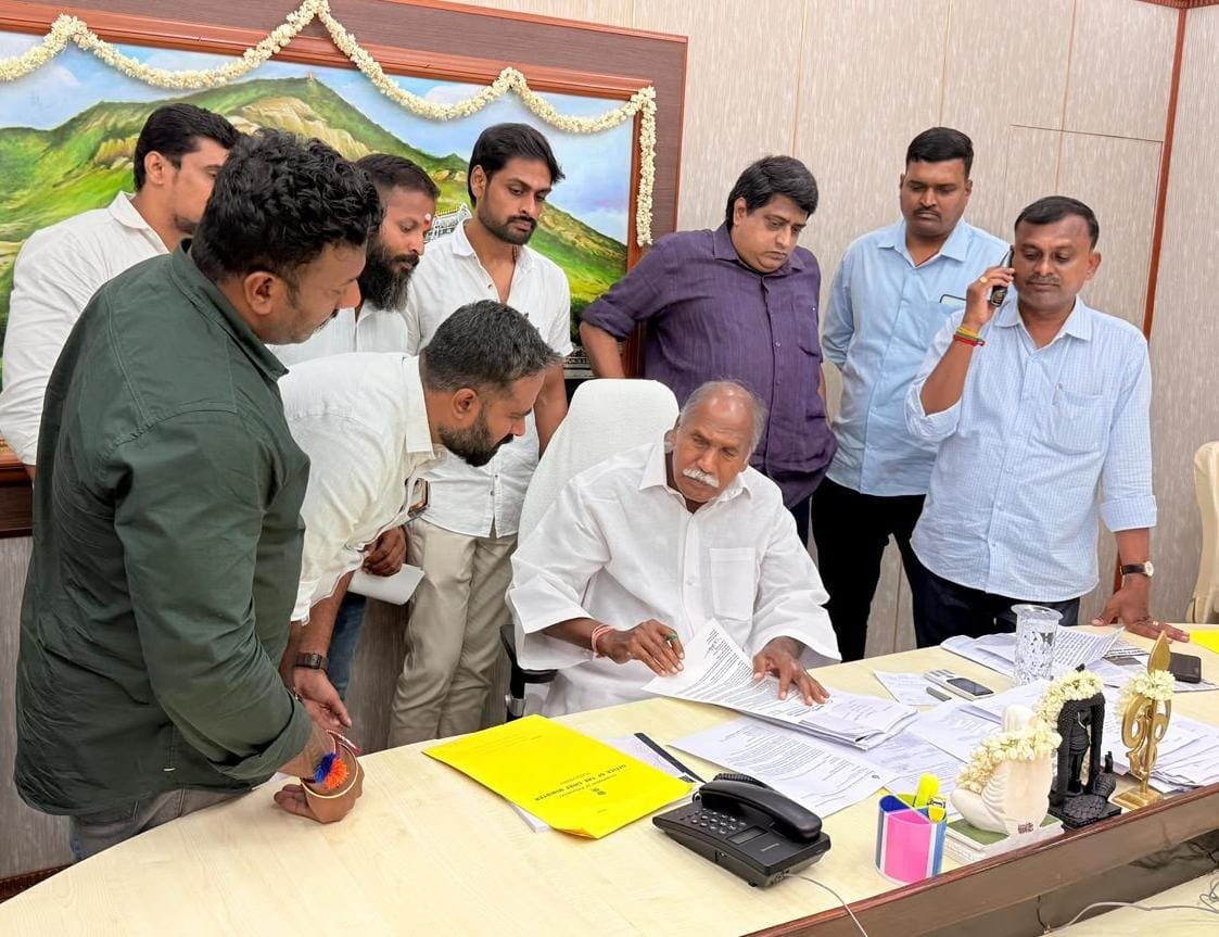 മാഹിയിലെ പഴയ PRTC ബസ്സുകൾ മാറ്റണം; പുതിയ സർവീസുകൾ വേണം മുഖ്യമന്ത്രിക്ക് ബിജെപി നിവേദനം നൽകി
