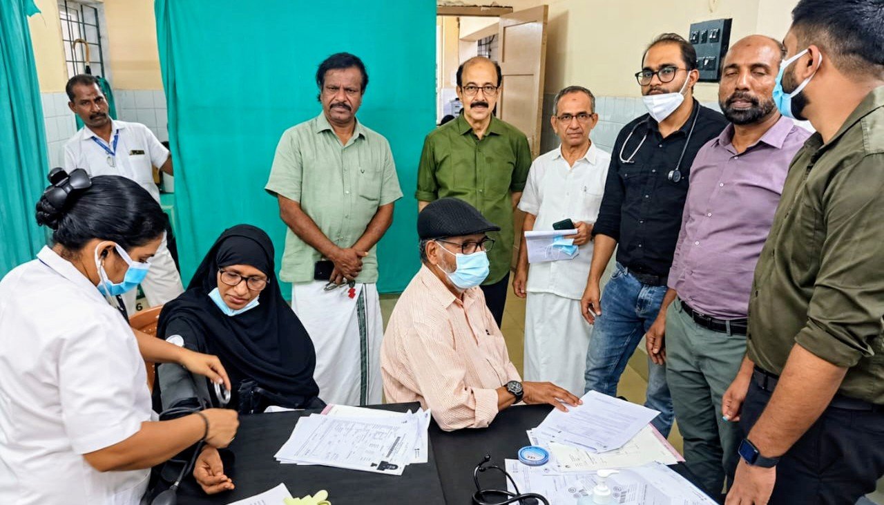 *ഹജ്ജ് തീർഥാടകർക്ക് മെഡിക്കൽ സർട്ടിഫിക്കറ്റ് വിതരണം ചെയ്തു*