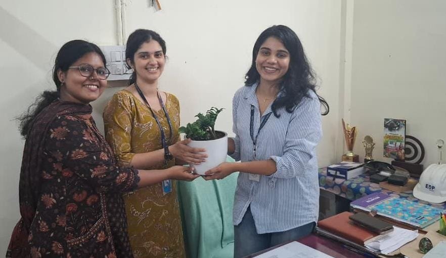 എൻജിനിയേഴ്സ് ഡേ: യുവ വനിത എൻജിനിയർ ആശ്രയയെ അനുമോദിച്ചു