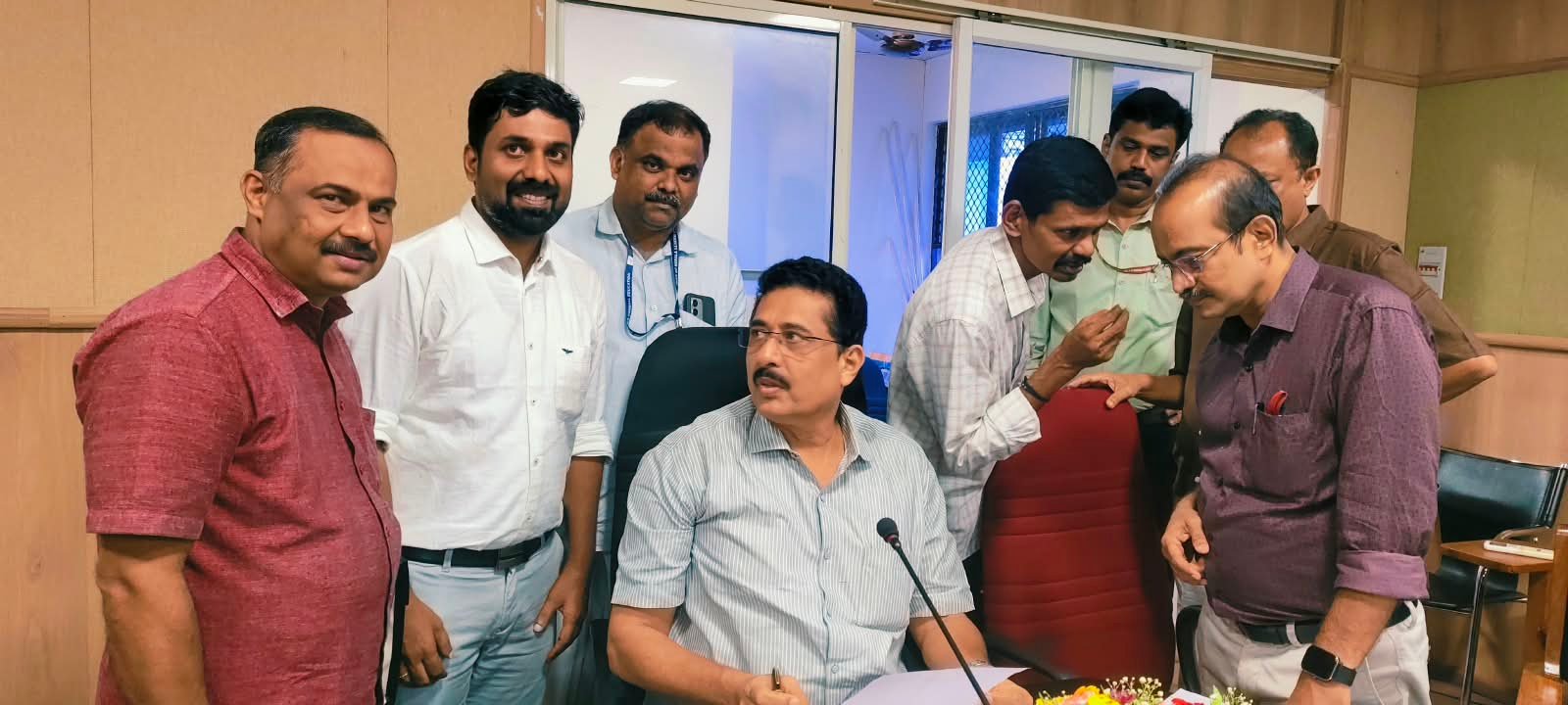 എയിഡഡ് മേഖലയിലെ അനധ്യാപക ജീവനക്കാരുടെ പ്രശ്നപരിഹാരത്തിന് സമിതിയെ രൂപീകരിക്കും - വിദ്യാഭ്യാസ മന്ത്രി
