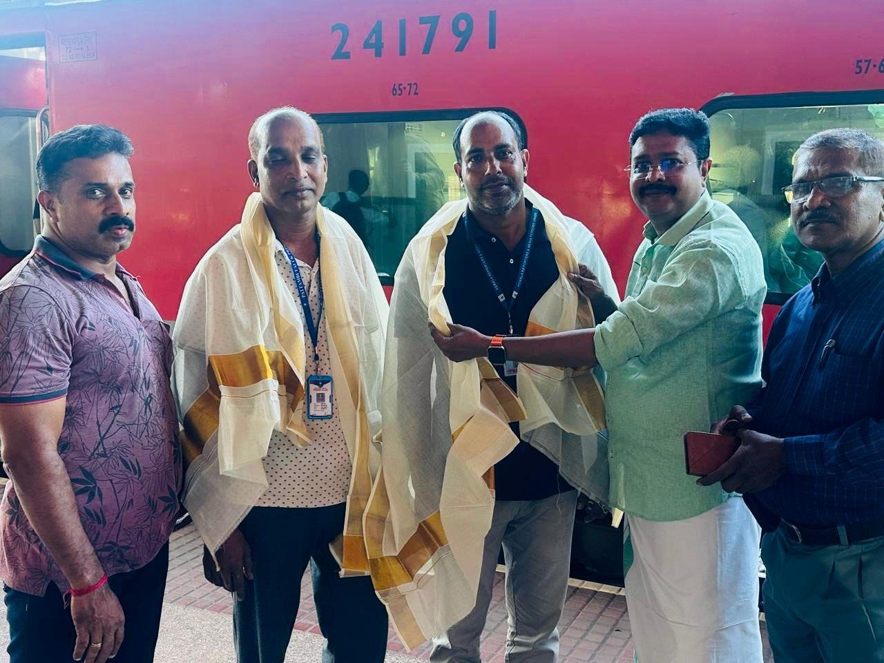 എൻ.യു.ജെ (ഐ) ദേശീയ എക്സിക്യൂട്ടീവ് യോഗത്തിൽ പങ്കെടുക്കാൻ പോകുന്നവർക്ക് സ്വീകരണം നൽകി