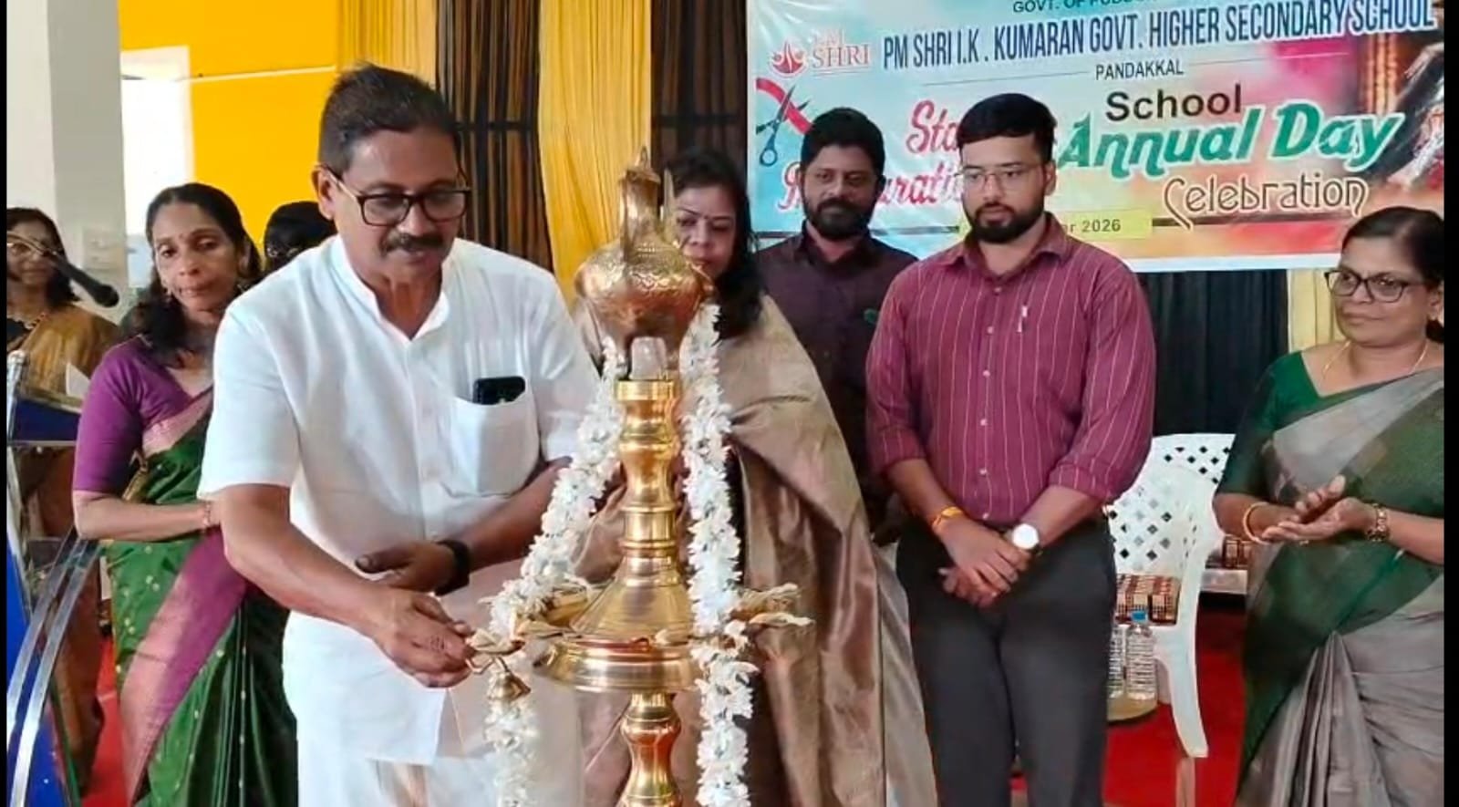 സ്റ്റേജ് ഉദ്ഘാടനവും സ്കൂൾ വാർഷികവും നടന്നു