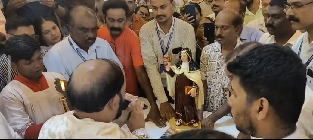 മാഹി സെൻ്റ് തെരേസ ബസലിക്കയിലെ തിരുനാളിന് കൊടിയുയർന്നു
