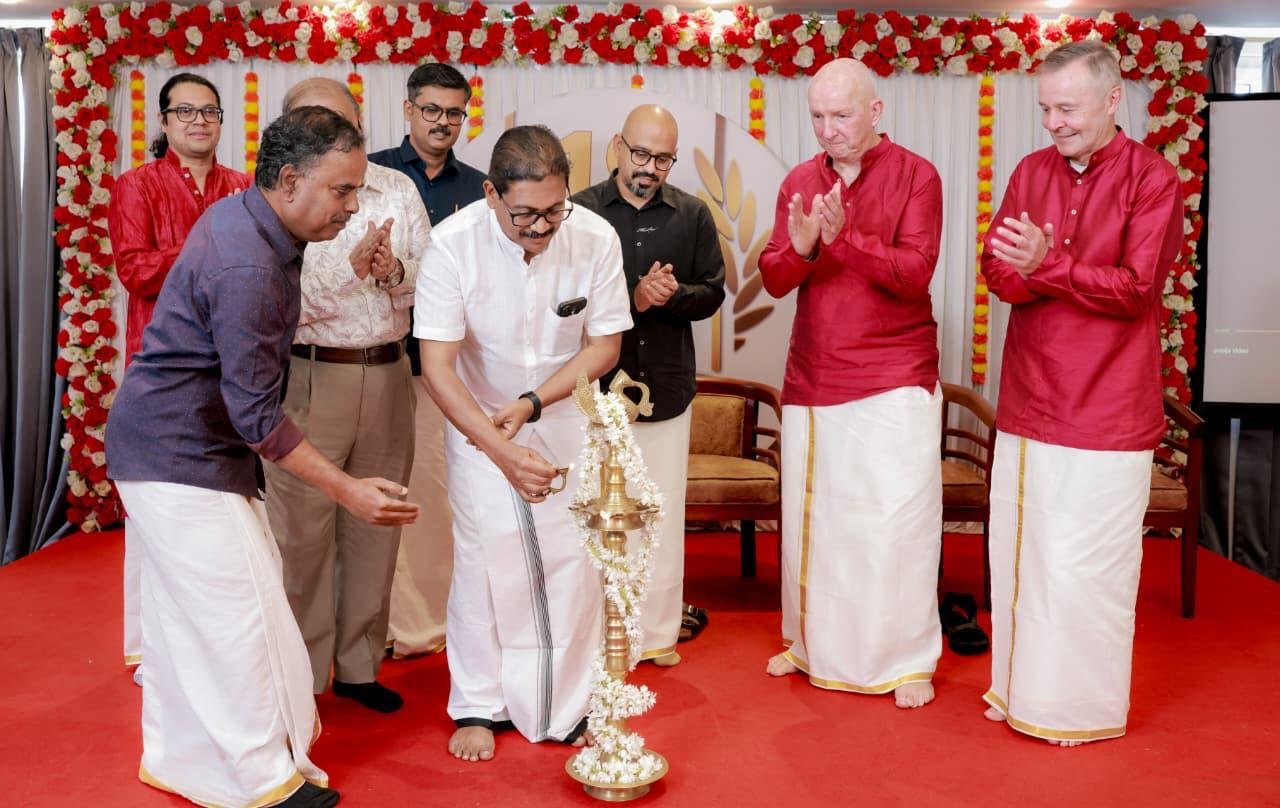 18-ന്റെ നിറവിൽ കോൺട്രാക്റ്റിംഗ് പ്ലസ് ഇന്ത്യ