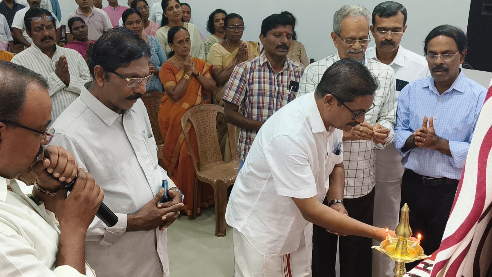 *ദൈവദശകം ആഗോള പ്രാർഥനാസംഗമം മാഹിയിലും നടത്തി*